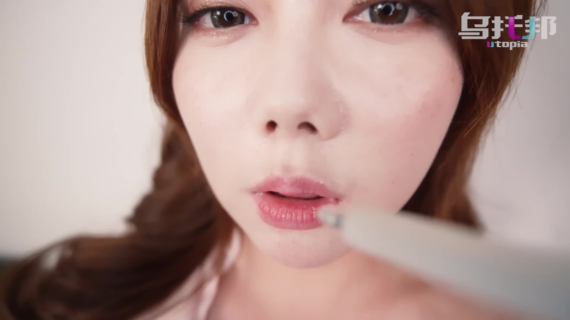 2048.cc@(星空無限傳媒)(wtb-064)(20230303)親臨到府的房屋女業務-斑斑