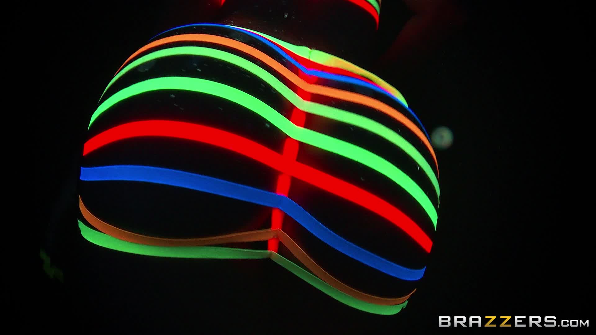 bwb.14.03.16.jada.stevens.blacklight.booty