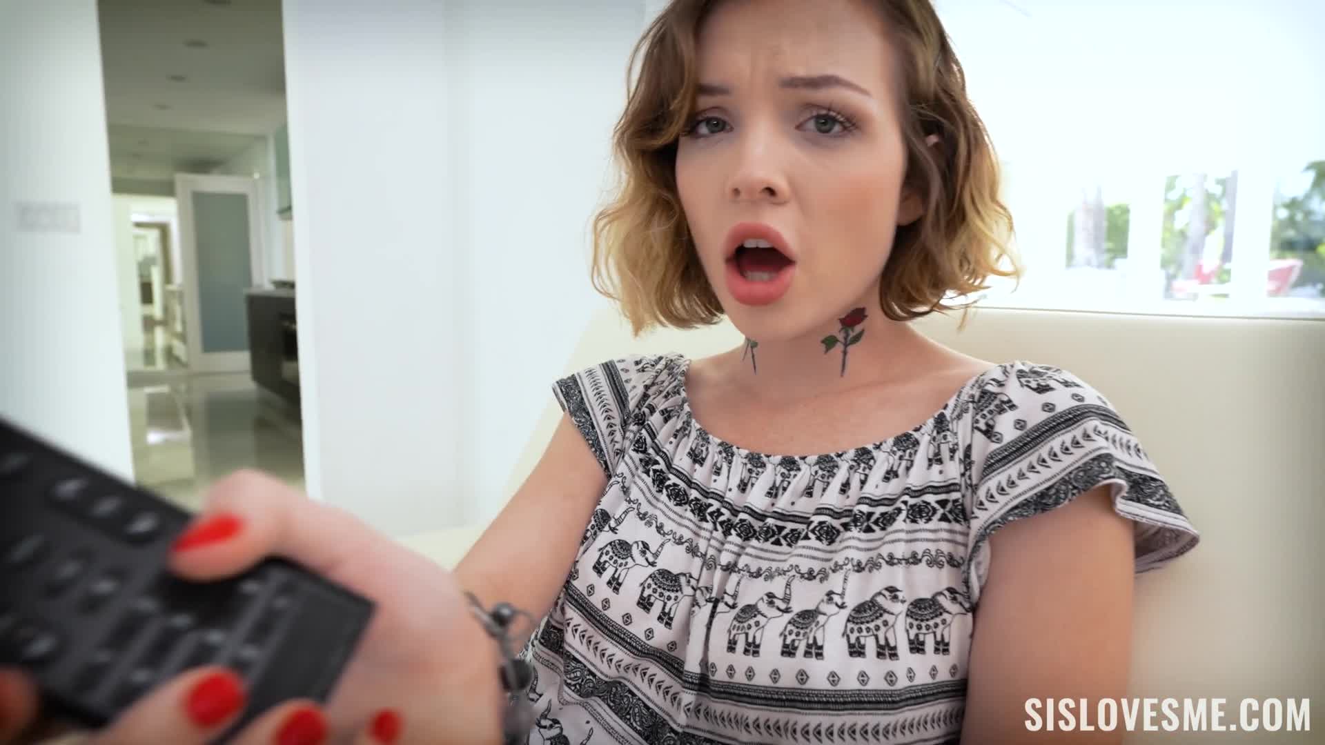 sislovesme.21.12.10.aliya.brynn.not.a.virgin.after.all