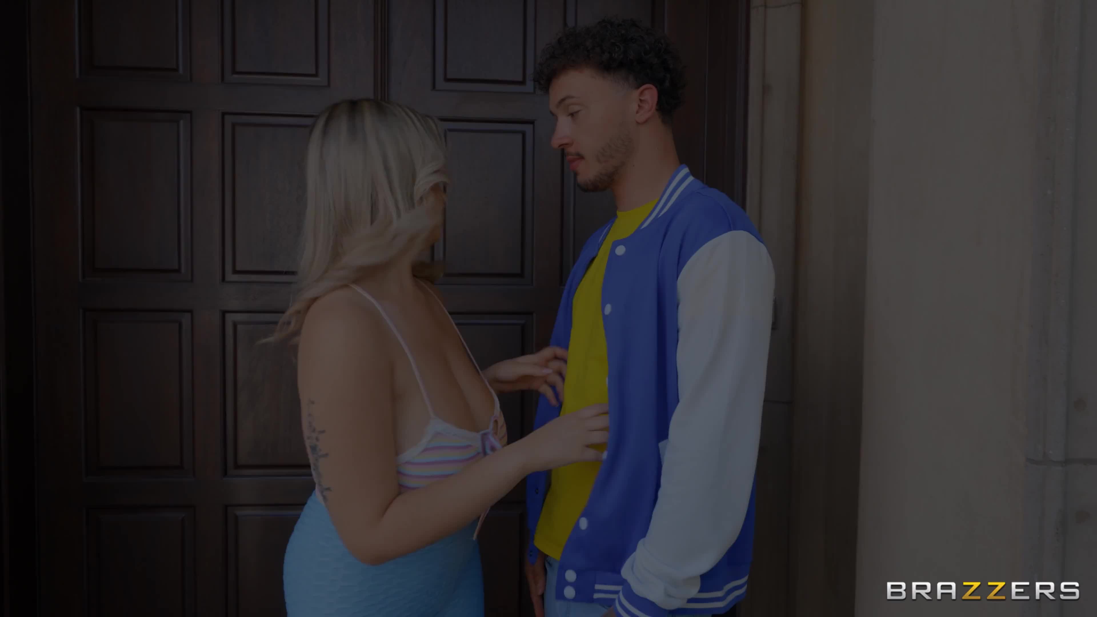 brazzersexxtra.22.07.08.lexi.luna.leana.lovings.and.chloe.surreal.4k