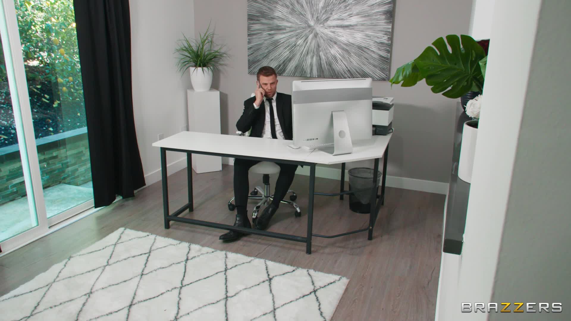 2048.cc -brazzersexxtra.24.04.22.liz.jordan.ass.deep.for.an.asshole.boss