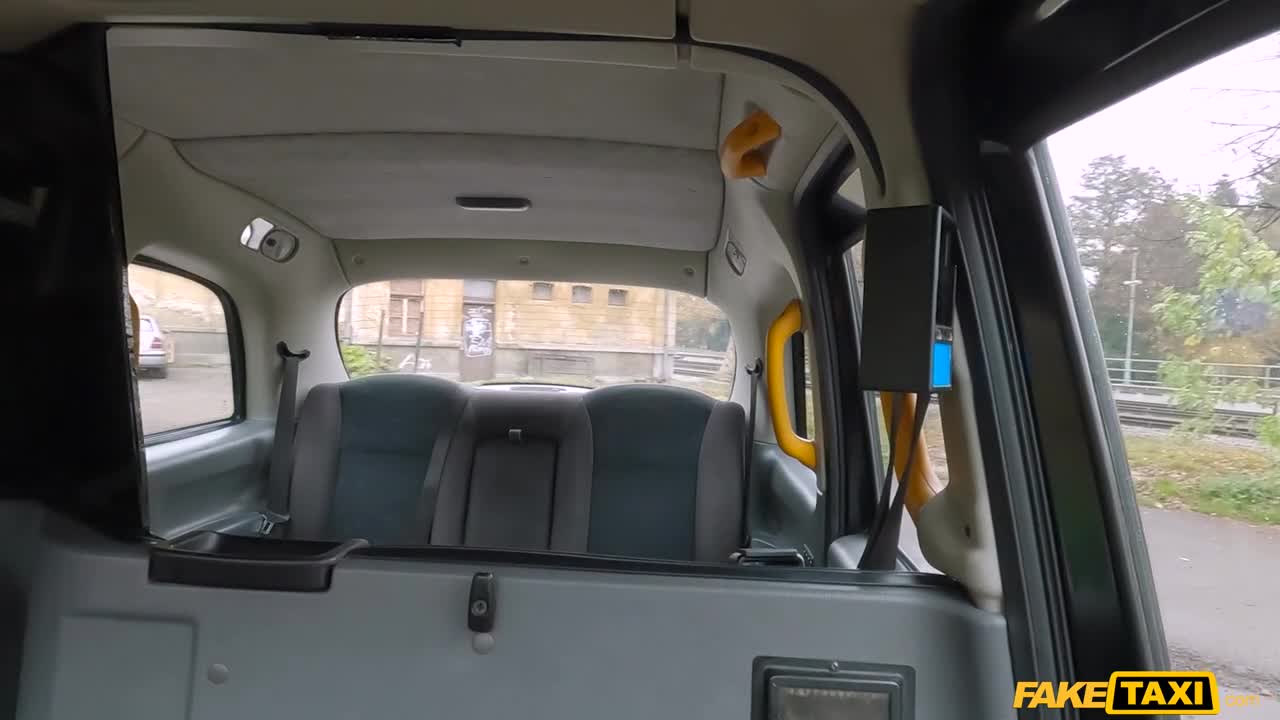 2048.cc -faketaxi.24.04.22.lara.lee.720p