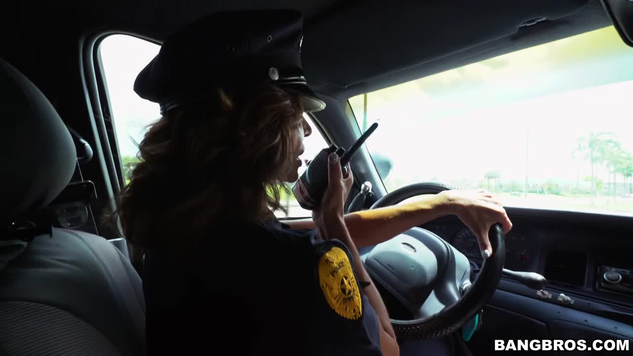 20160823_you don’t fuck the law_lyla lali, norah gold