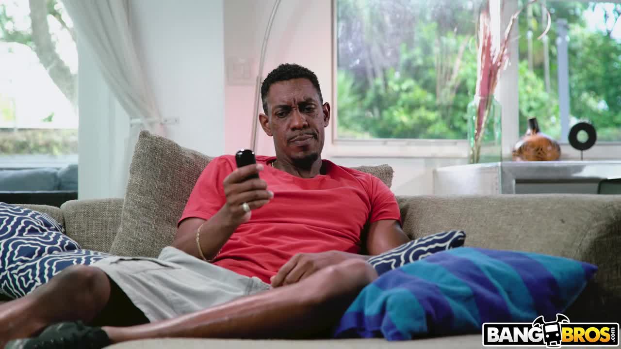 20201213_petite girl takes on a monster cock_tristan summers