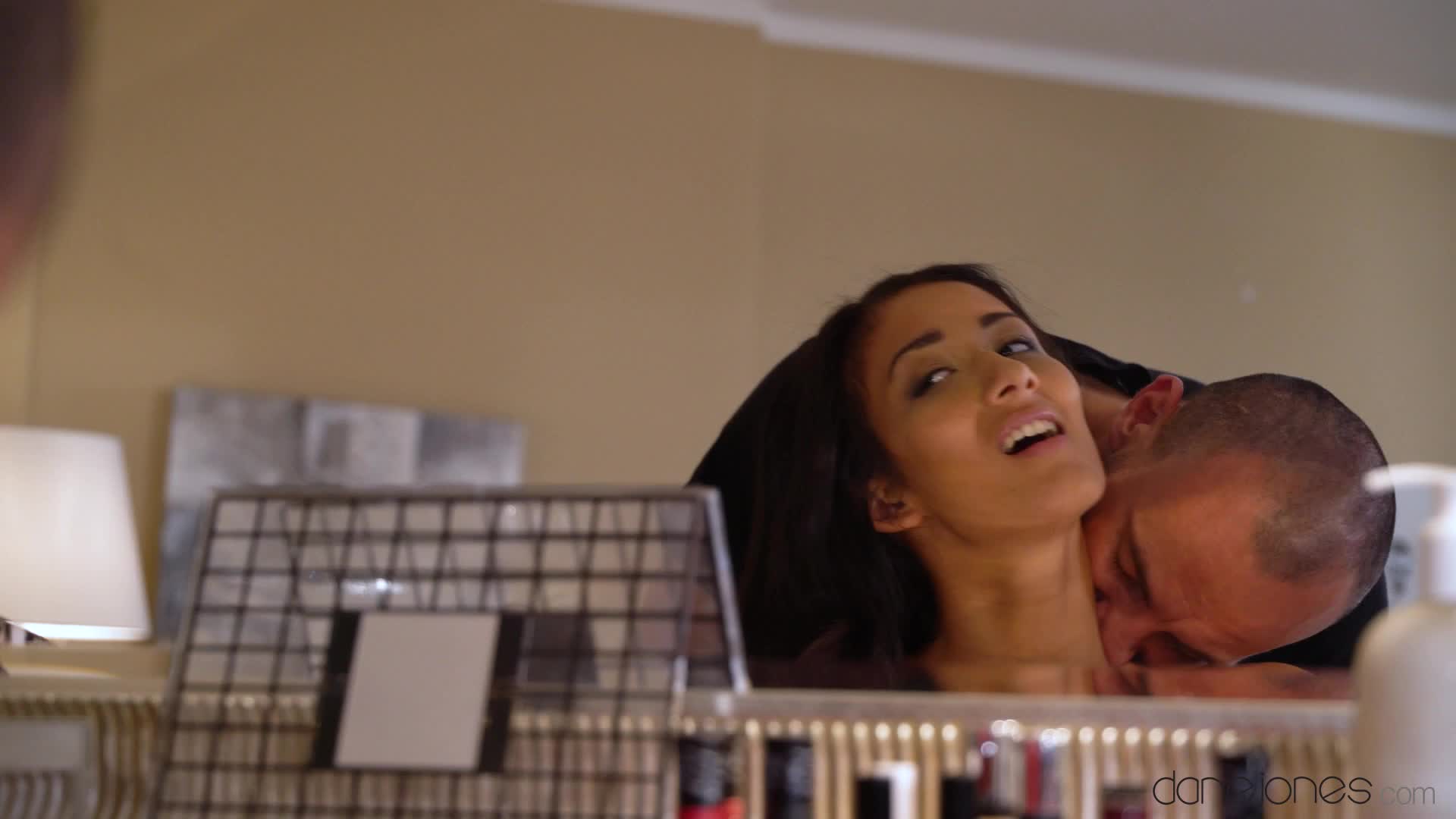 dnj.18.06.05.darcia.lee