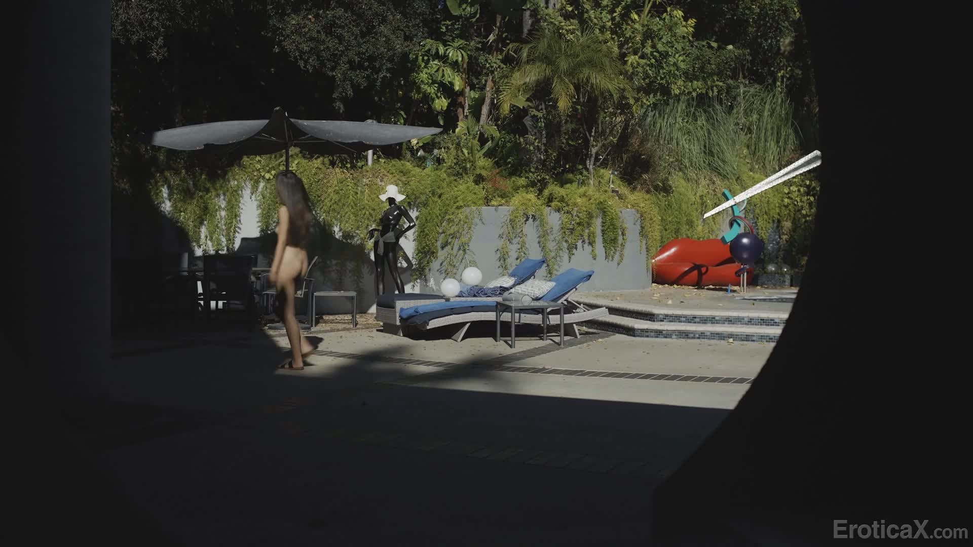 eroticax.23.01.11.alexia.anders.lost.and.naked