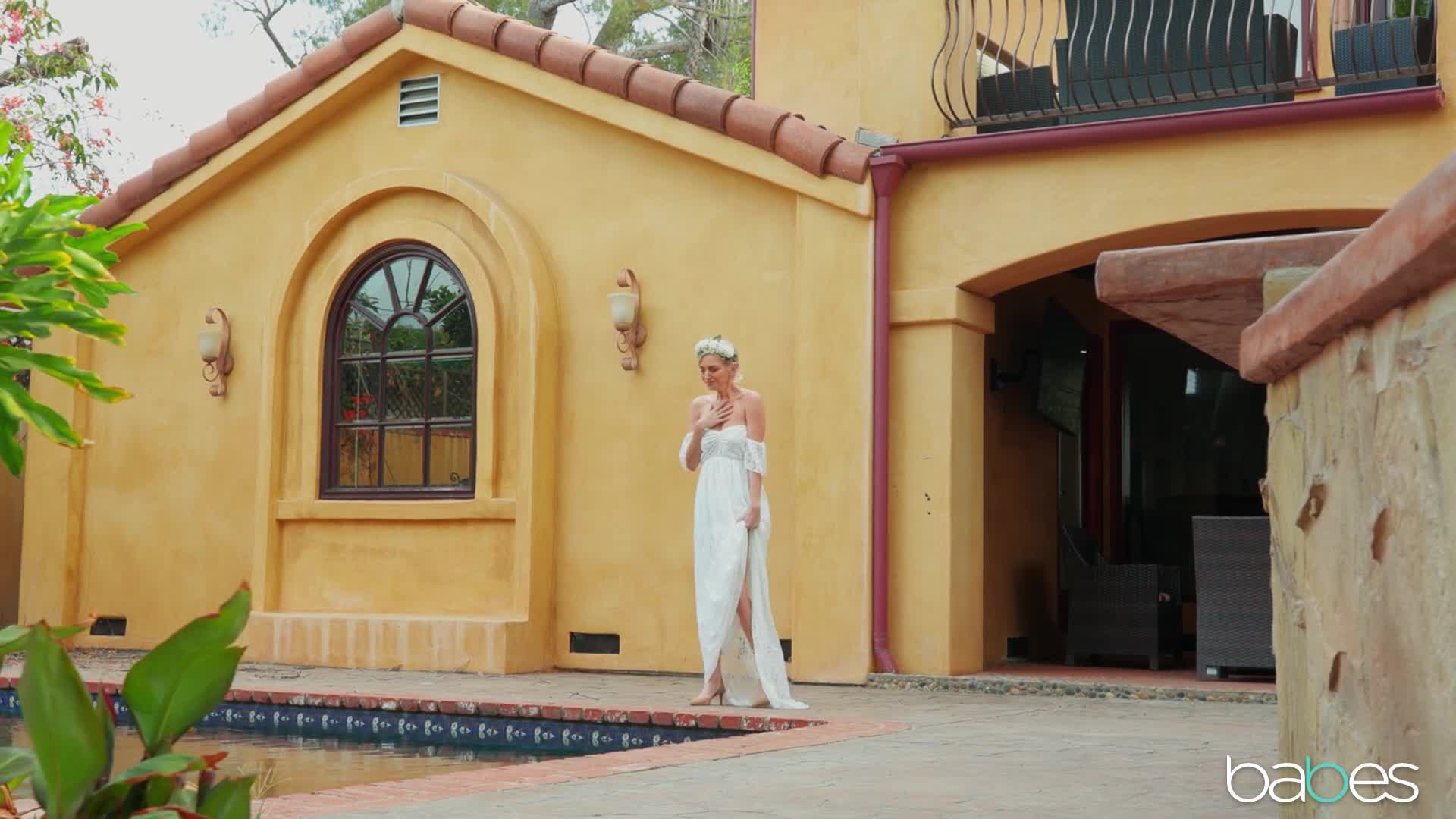 babes.21.04.20.skye.blue.taking.the.plunge-sample