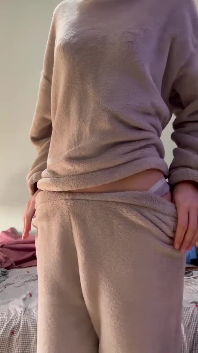 Would you lick my pussy, daddy？ - Maiskiii