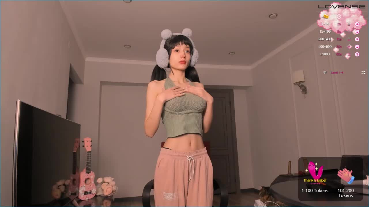 cuddles_me_2023-04-27_14-40