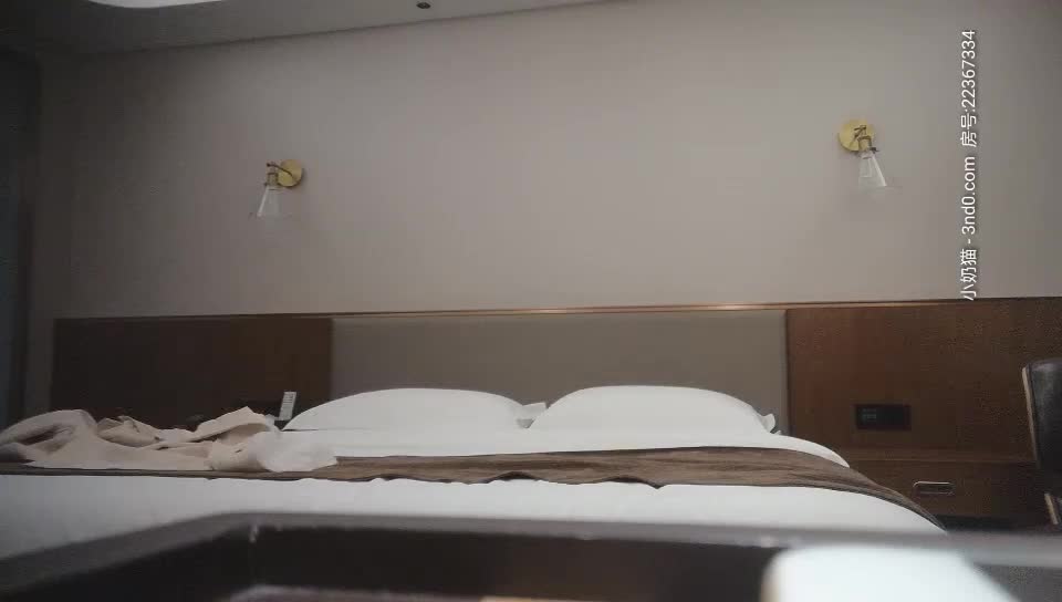 [thzu.cc]黑人老外探花10-17今天带着中国女友亲自上阵