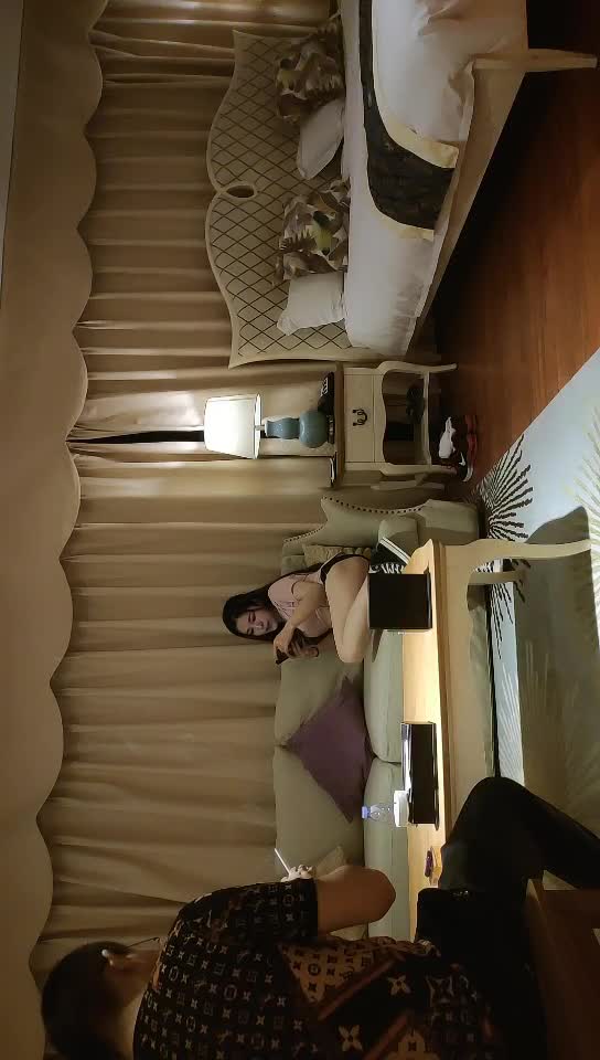 2021,7,10，【歐陽專攻良家】，泡良達人深夜約操極品小姐姐，超清畫質偷拍，風騷淫蕩觀音坐蓮嬌喘不斷，高清源碼錄制