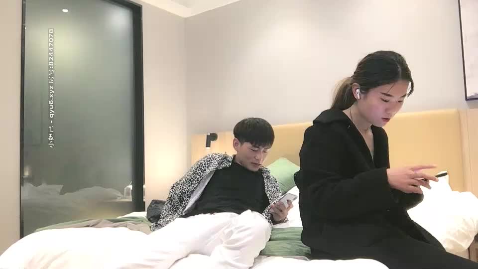 2021-4-2191约妹达人有男朋友黑色长裙妹子，搞得时候给你对象打电话，按着脱下肉丝要自己脱内裤，操的妹子爽翻天