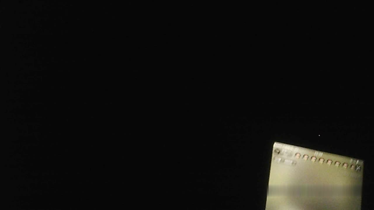 大爷嫖娼：哇哦，你这个啧啧啧，又大又挺，真的好像日本人，拍av女优的明星   鸡婆：你干什么工作的