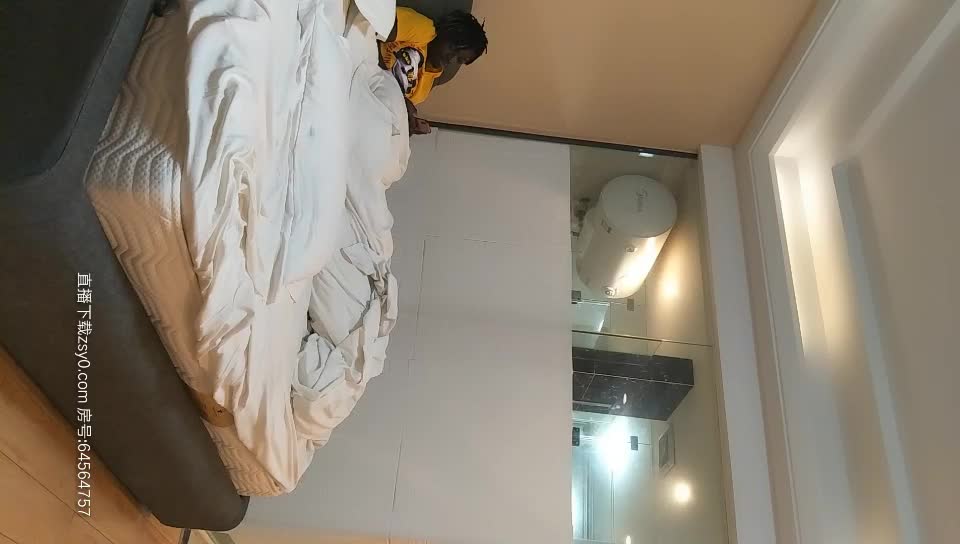 2048社区 - big2048.com@狼哥高级雇佣黑人留学生酒店嫖妓偷拍身才苗条的紫裙卖淫女把黑哥弄得大汗淋漓套套掉了也没射