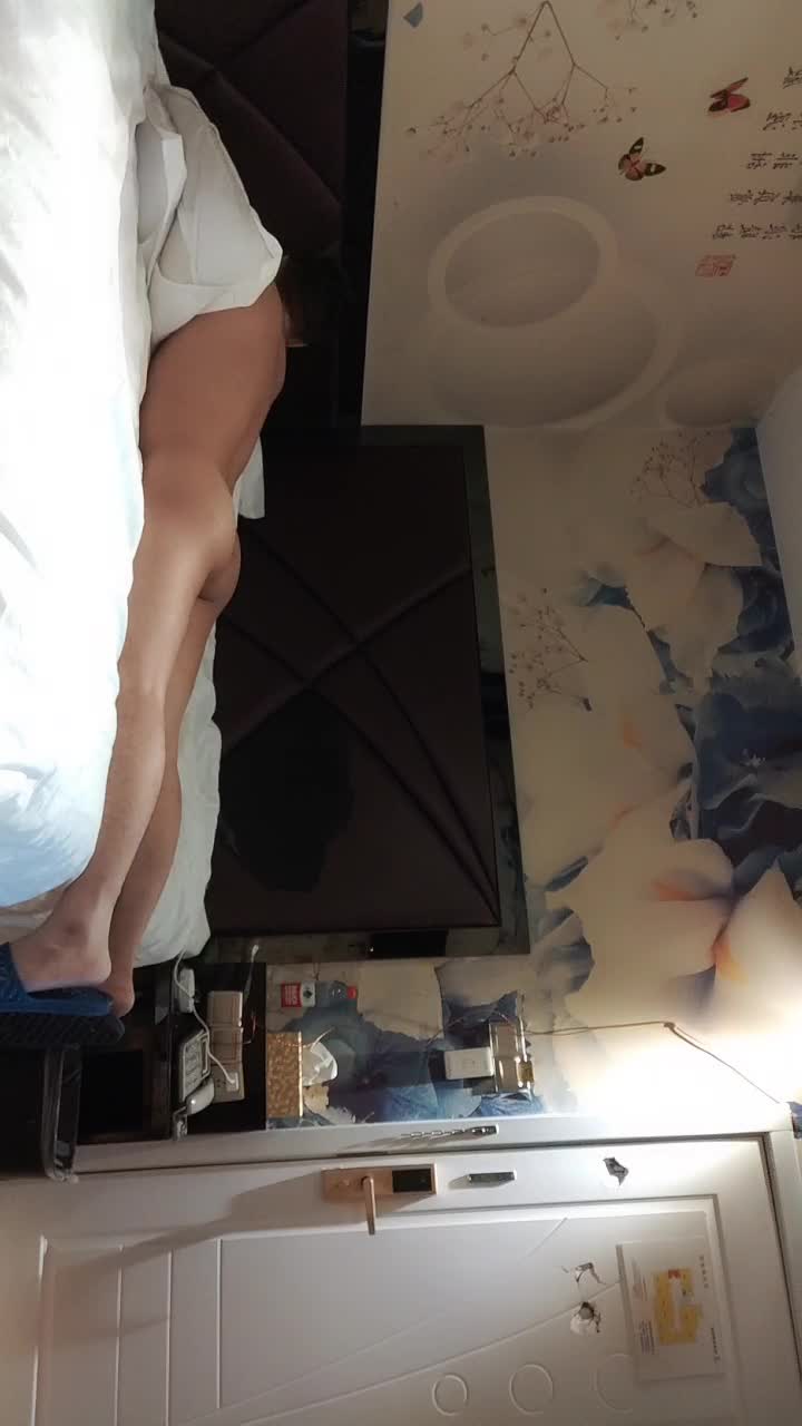 2022-7-29【锤子丶探花】超极品老相好，高清设备拍摄，喜欢被舔骚逼，骑乘正入激情爆操