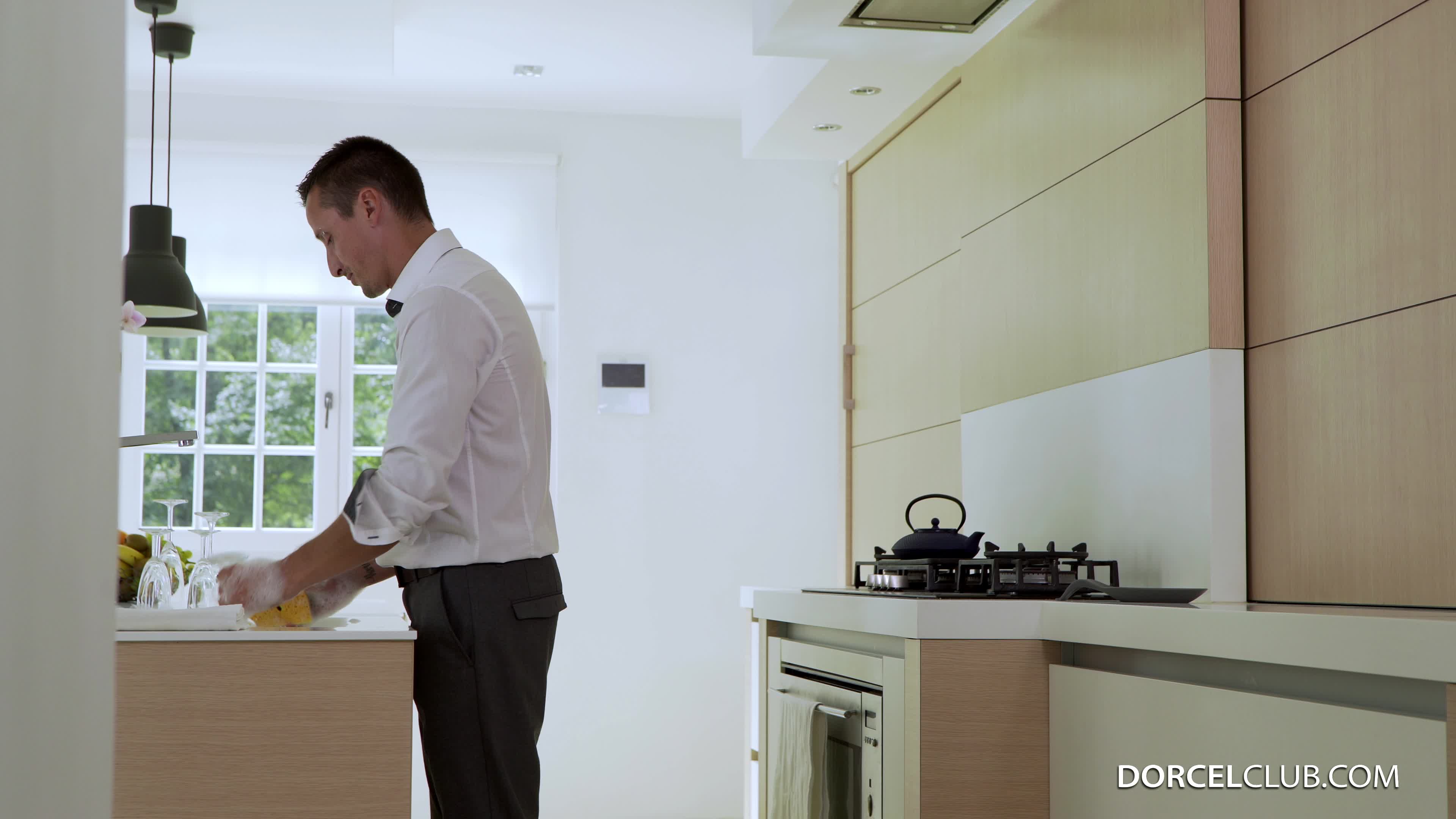 dorcelclub.18.02.09.clea.gaultierits.kind.of.hot.in.the.kitchen.4k