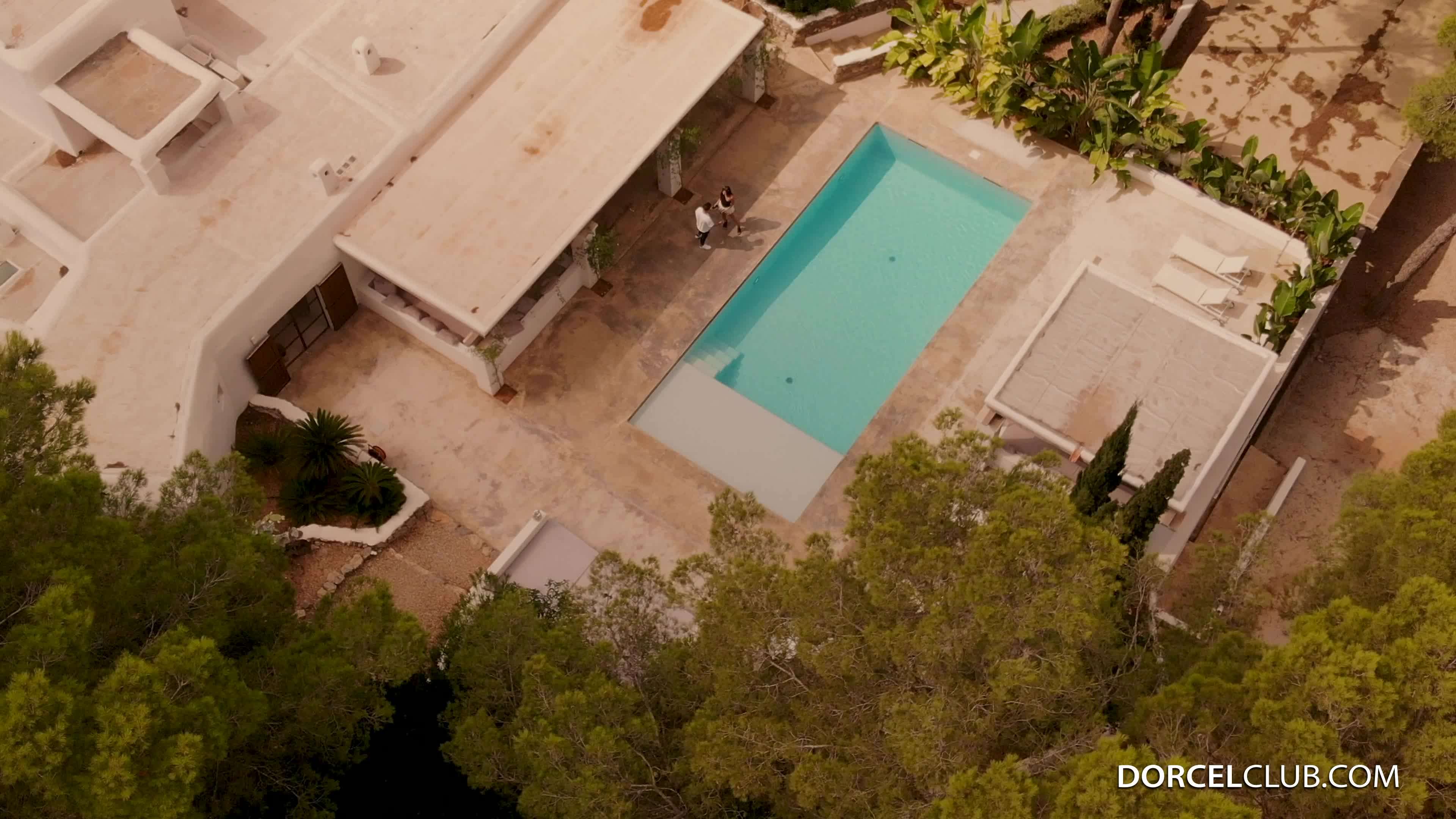 dorcelclub.22.03.25.clara.mia.and.candie.luciani.4k