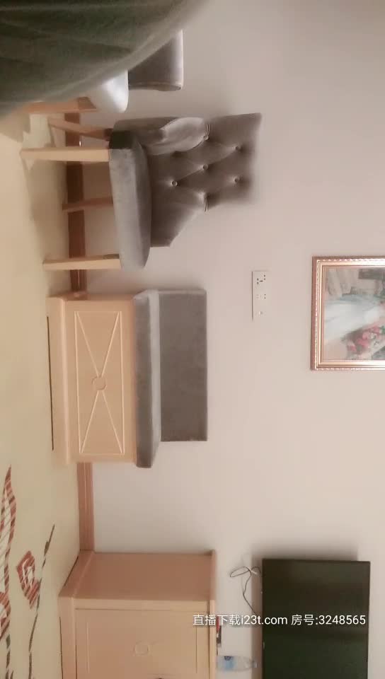 小弟弟探花跟大姐姐啪啪，全程露脸年轻就是好骚姐姐享受小弟弟的疯狂抽插，各种姿势爆草蹂躏叫的好骚