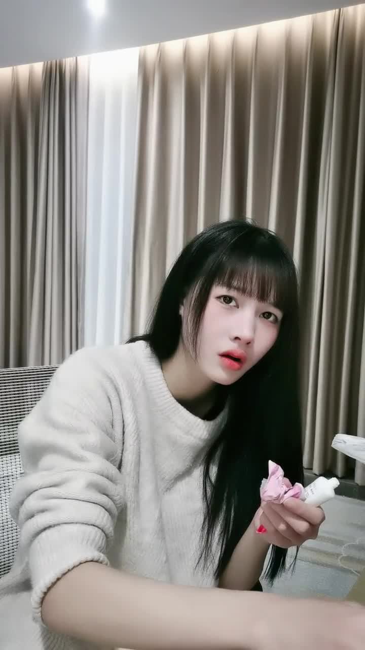 纯欲少女~潮红脸【蜜桃呀】约炮骑乘~ 后入啪啪~掰逼自慰【99V】 (34)