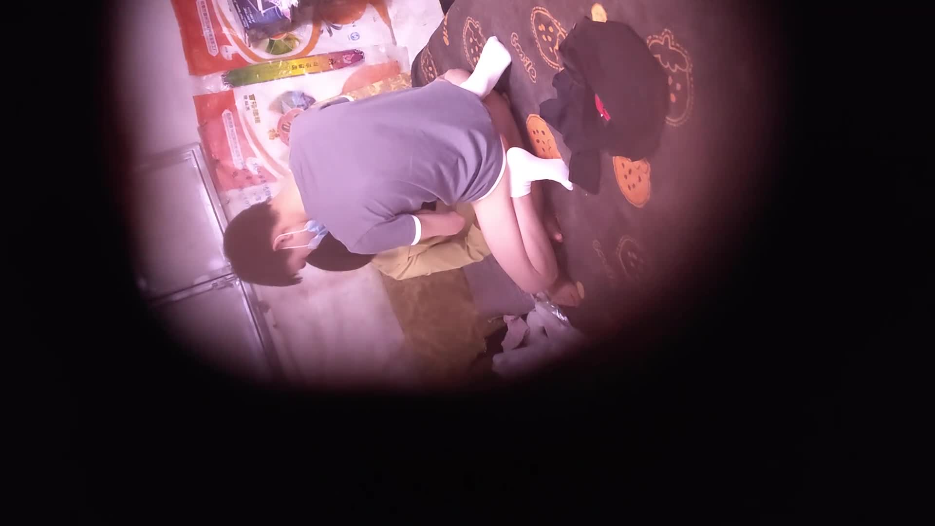 神秘侠客 窥探 ·城中村爱情·   口罩红内裤哥，大哥，你在搞什么，插两下30秒就射了！