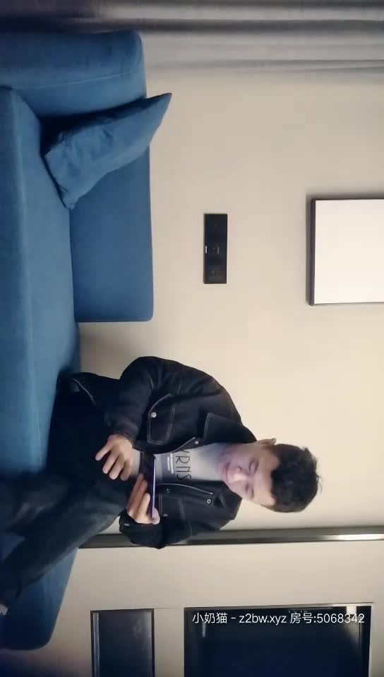 2048社区 - big2048.com@2020.12.05【七天极品探花】高价双飞外围，门票118，胸大貌美，抠穴啪啪配合默契，前后夹击刺激劲爆,