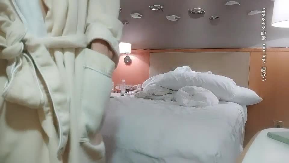 2048.cc@[原版]探花朗李寻欢_啪啪极品a_20201126