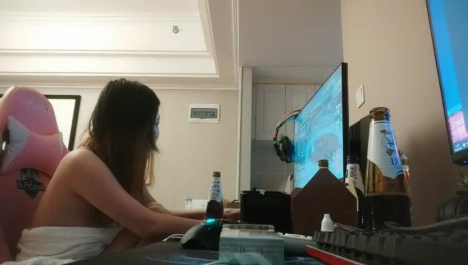 2048.cc@[原-版-]_029_探-花-小-米-_啪-啪-_20210825