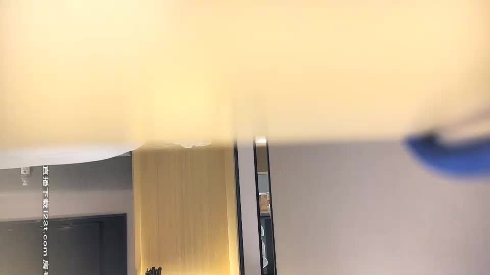 午夜寻花第二场肉肉身材极品大奶妹，脱光光骑身上调情掰穴舔逼上位猛操