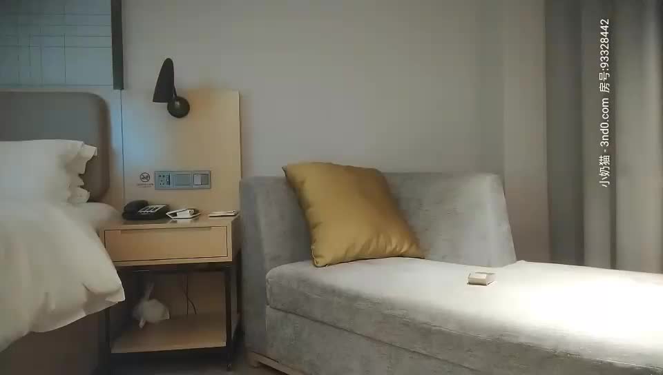 纹身男酒店私下约啪高级会所美女公关啪啪,包臀裙大白腿,颜值身材超正点,高难度体位大力抽插,越操越猛.国语!