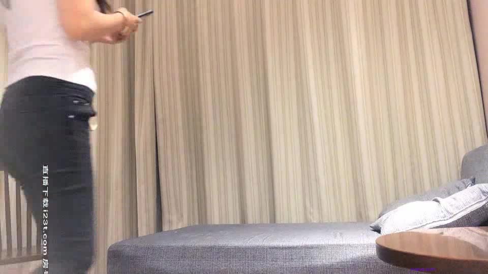 午夜寻花再约高颜值牛仔裤鸭舌帽妹子，互摸舌吻口交上位骑乘抬腿侧入猛操