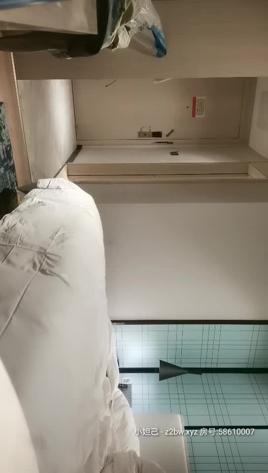 【文轩探花】文轩迎来送往约妹子，小萝莉不行换个美艳御姐，粉嫩玉乳大长腿激情啪啪