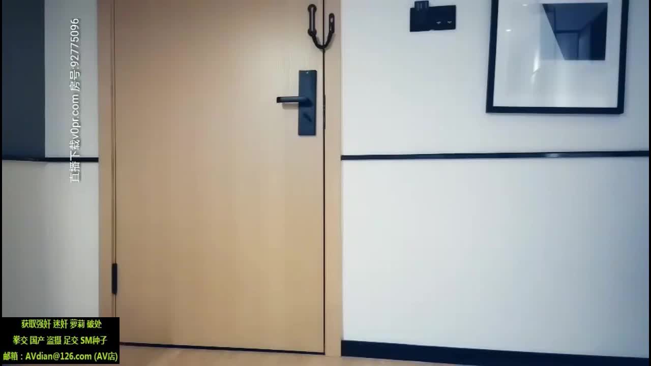 9总全国探花牛仔短裤妹子，扎起马尾舔奶调情69口交，抽插骑乘猛操呻吟诱人