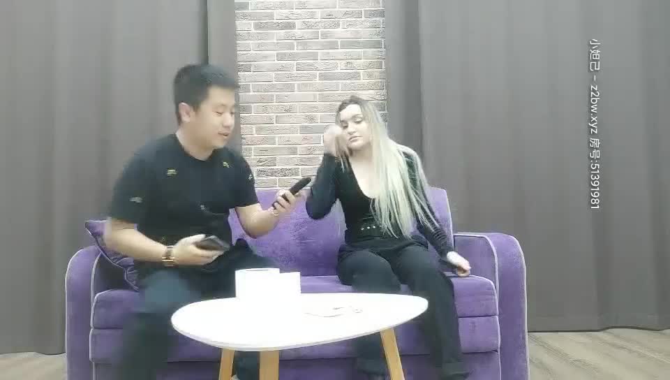 勾搭金丝猫俄国女同事酒店操逼