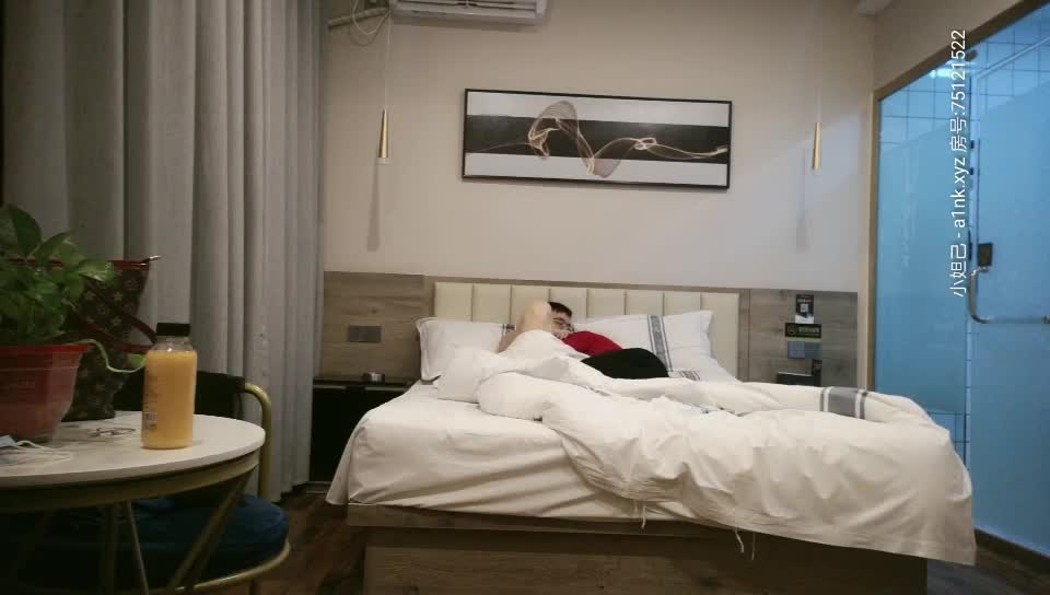 2048.cc@[原版]_006_霸哥约炮_啪啪_20210220