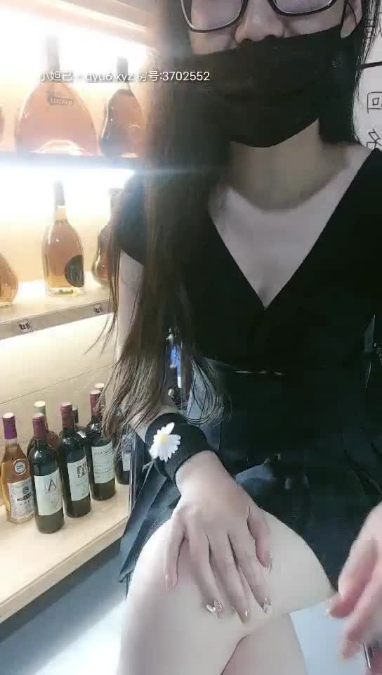 2048.cc@[原版]_011_超市收淫员_自慰_20210419