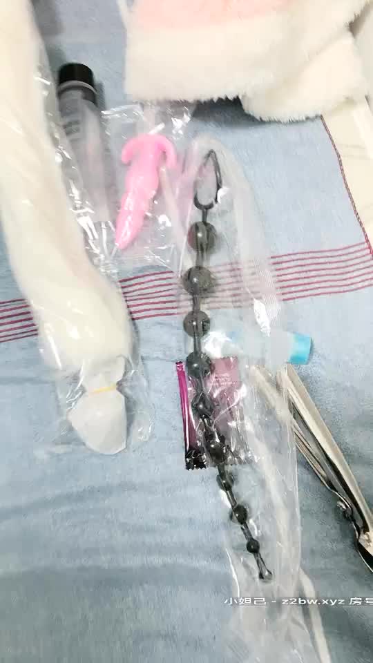 国产淫乱4P【颜射女神】跟闺蜜被猛男轮番蹂躏爆操【 76v】 (52)