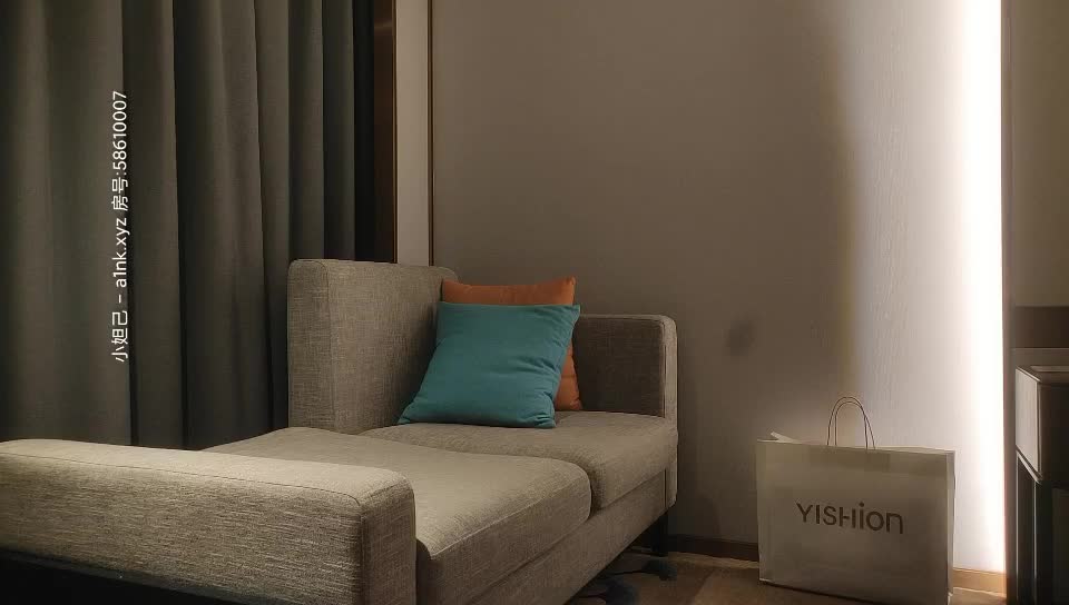 2048.cc@[原版]_024_文轩探花_啪啪_20210402