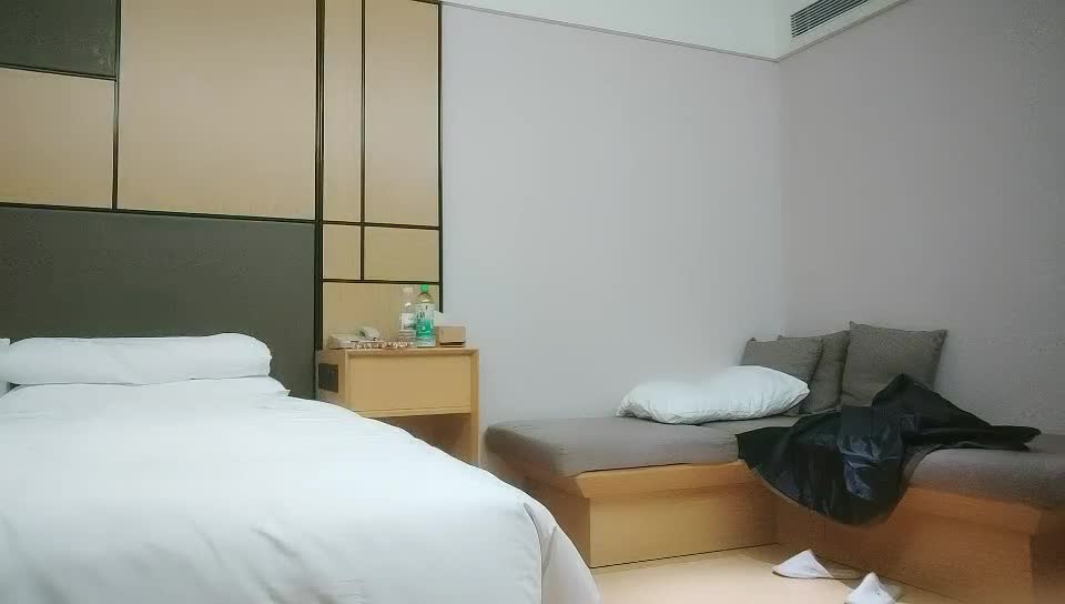 2048.cc@[原y版b]_008_干g净j利l速s_啪p啪p第d二e场c_20211127