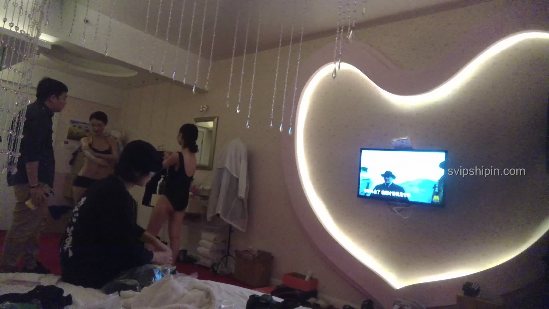 2048.cc@1383周晨萱和方琳8640