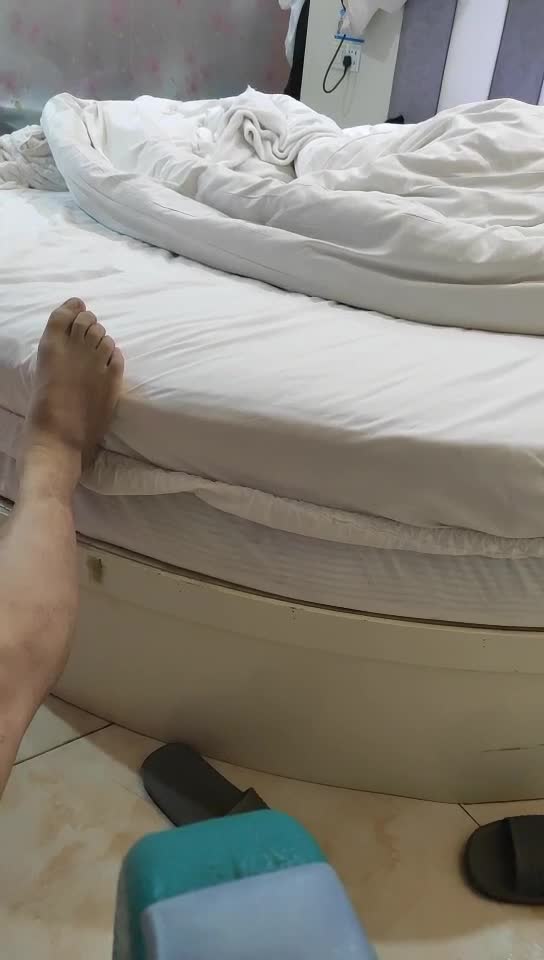 2048.cc@[原y版b]_003_爱a情q故g事s_啪p啪p第d三s场c_20220221