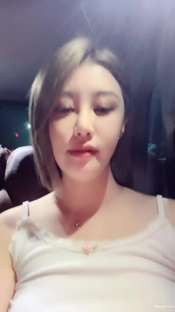 【极品主播】户外喷水女王【夕夕夕颜】最全合集【159V】 (104)