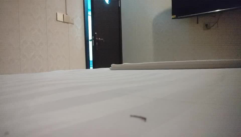 2048.cc@[原y版b]_008_大d兵b探t良l_啪p啪p_20220107