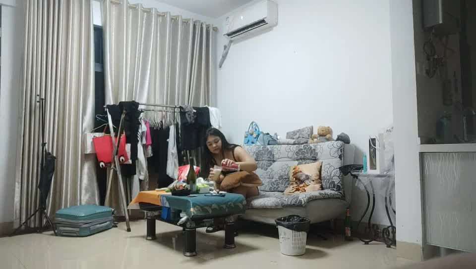 2048.cc@[原y版b]_004_爱a情q故g事s_啪p啪p_20220421