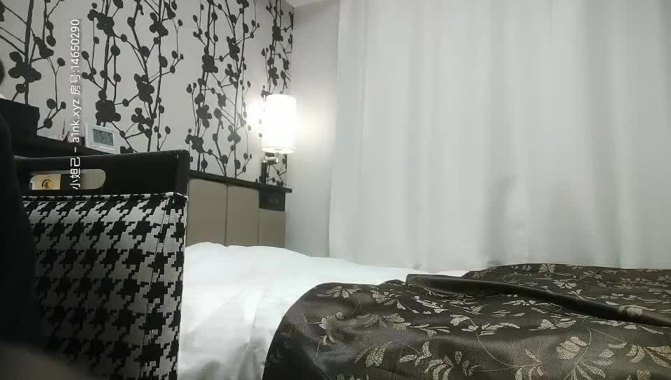 2048.cc@[原版]_052_东京妹子玩跳蛋_啪啪内射_20210215