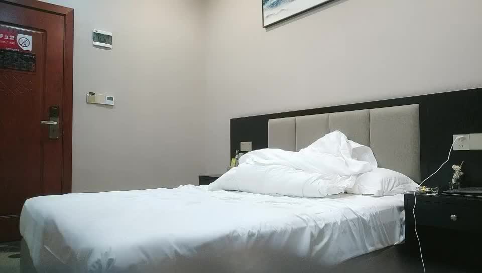 2048.cc@[原版]_026_山鸡岁月_啪啪第一场_20210721