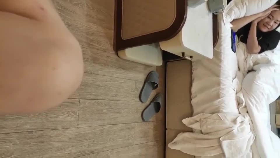 2048.cc@[原y版b]_007_爱a情q故g事s_啪p啪p第d一y场c_20220128