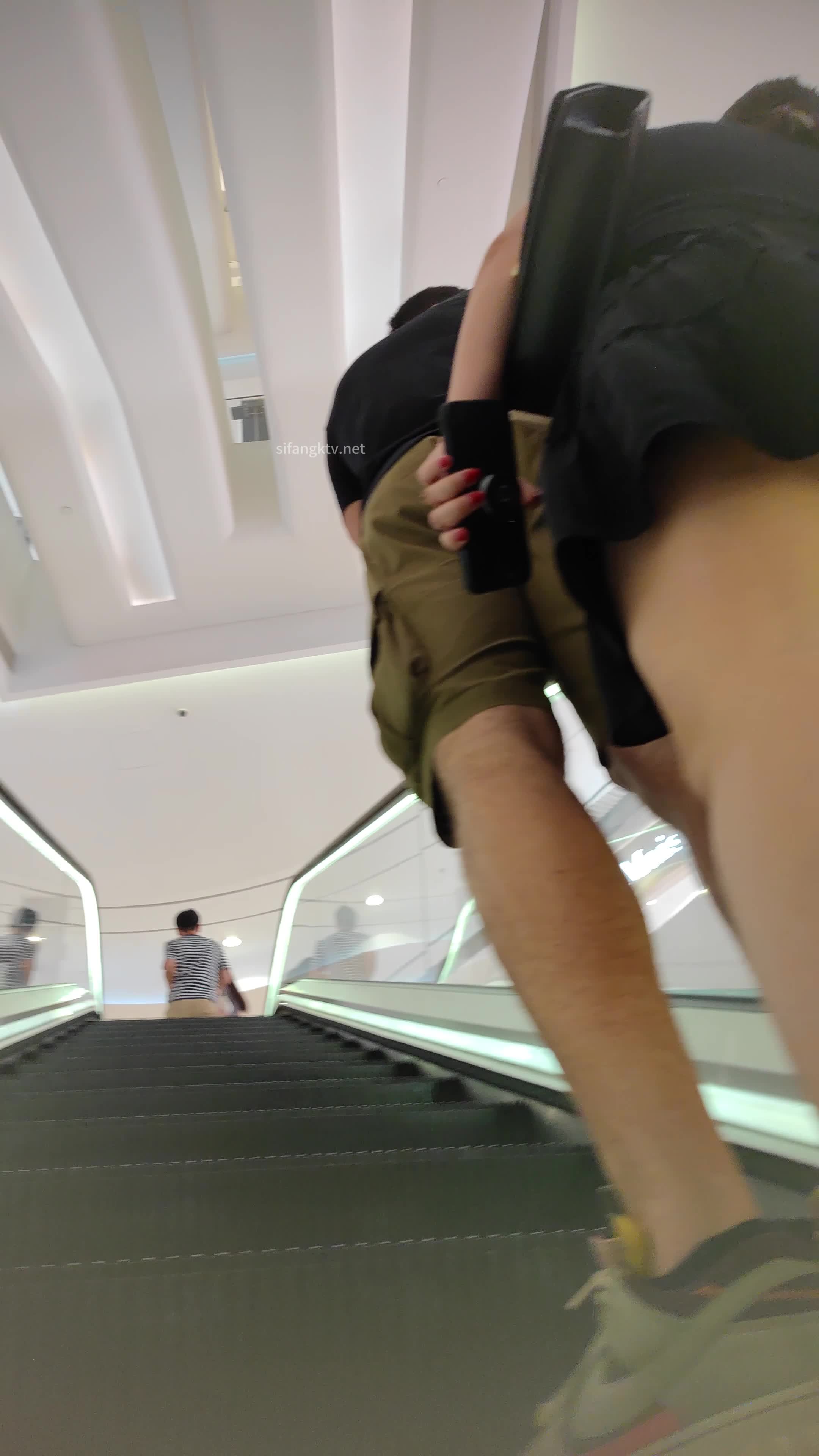 【kxcd】077黑色百褶裙小姐姐国外的就是骚性感白色丁字裤