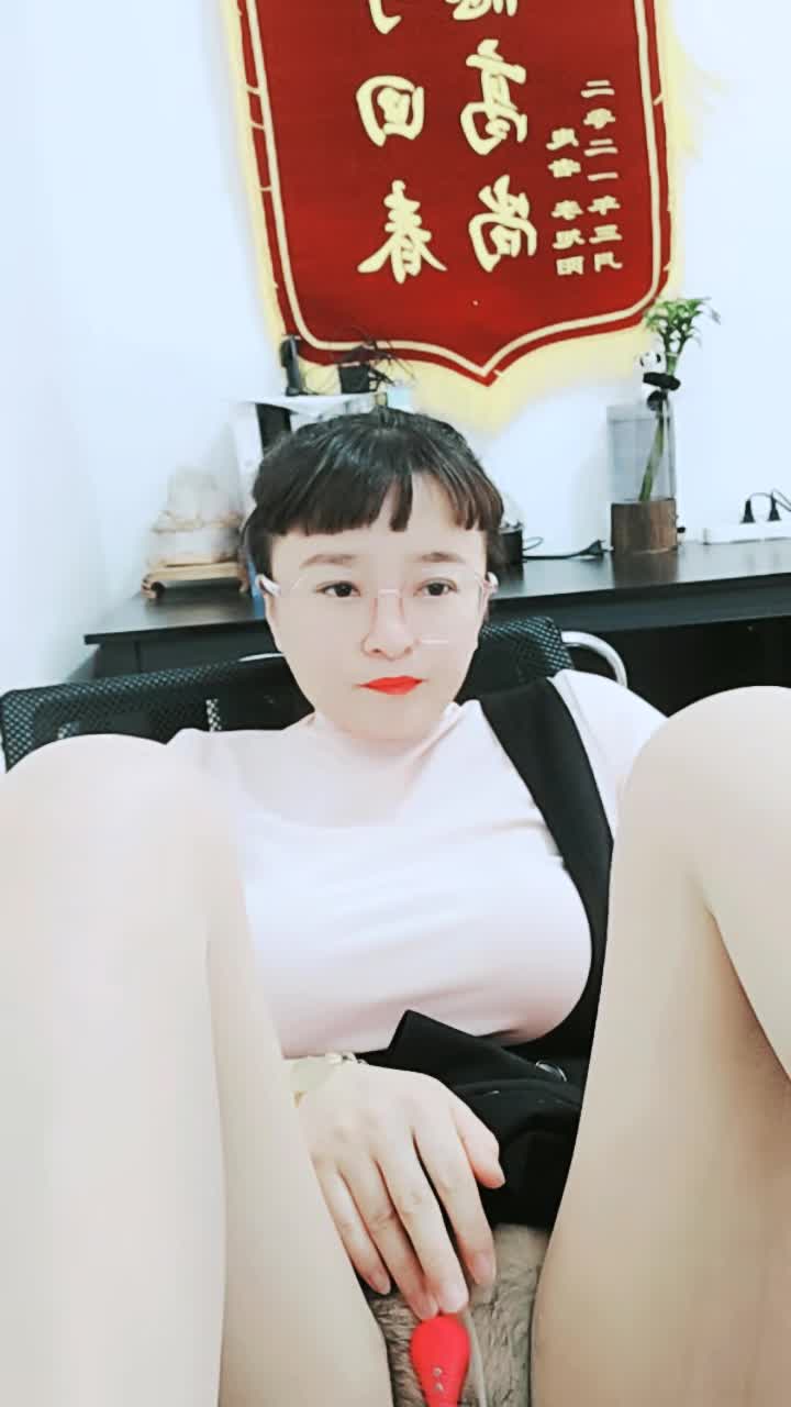 国产坦克主播 丰乳肥臀波乳浪【53V】 (1)