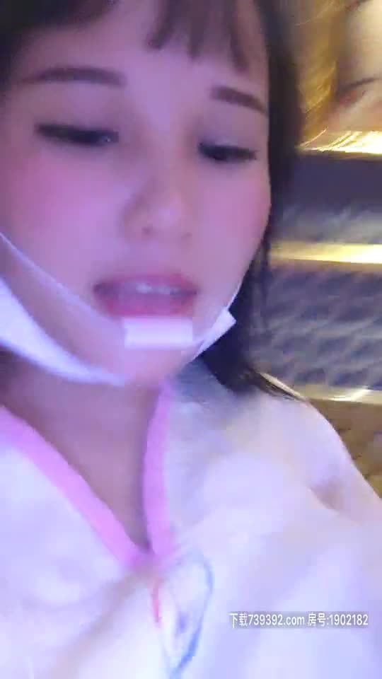 户外露出【你好迷人】美容店勾引技师啪啪 路人啪啪野战 精品合集【106v】 (5)