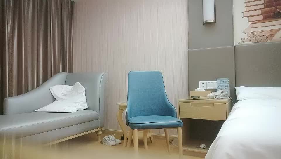 2048.cc@[原y版b]_022_利l哥g探t花h_啪p啪p第d一y场c_20210926